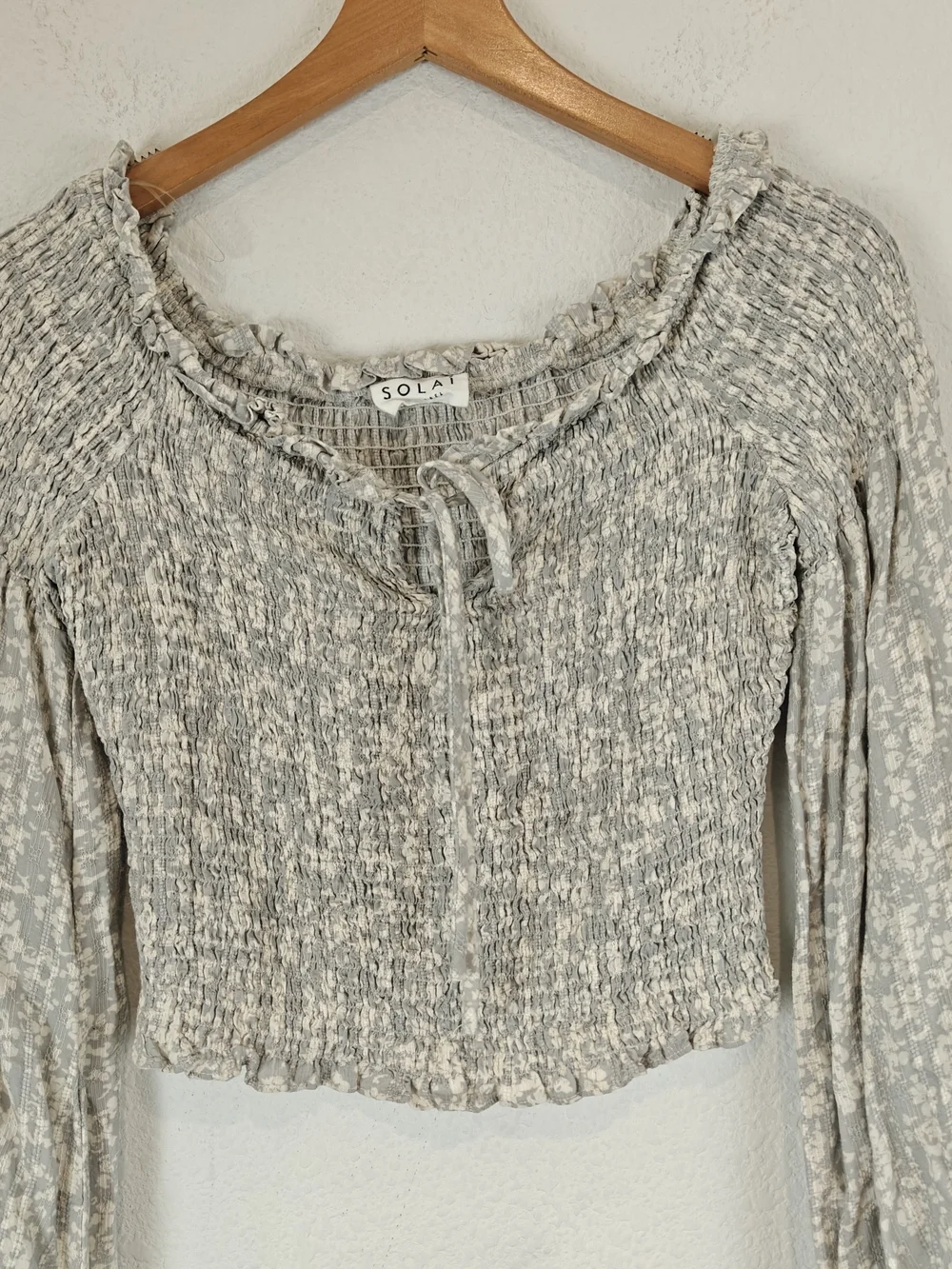 Solai The Label Grey & Cream Floral Smocked Puff Sleeve Crop Top Boho Tie M